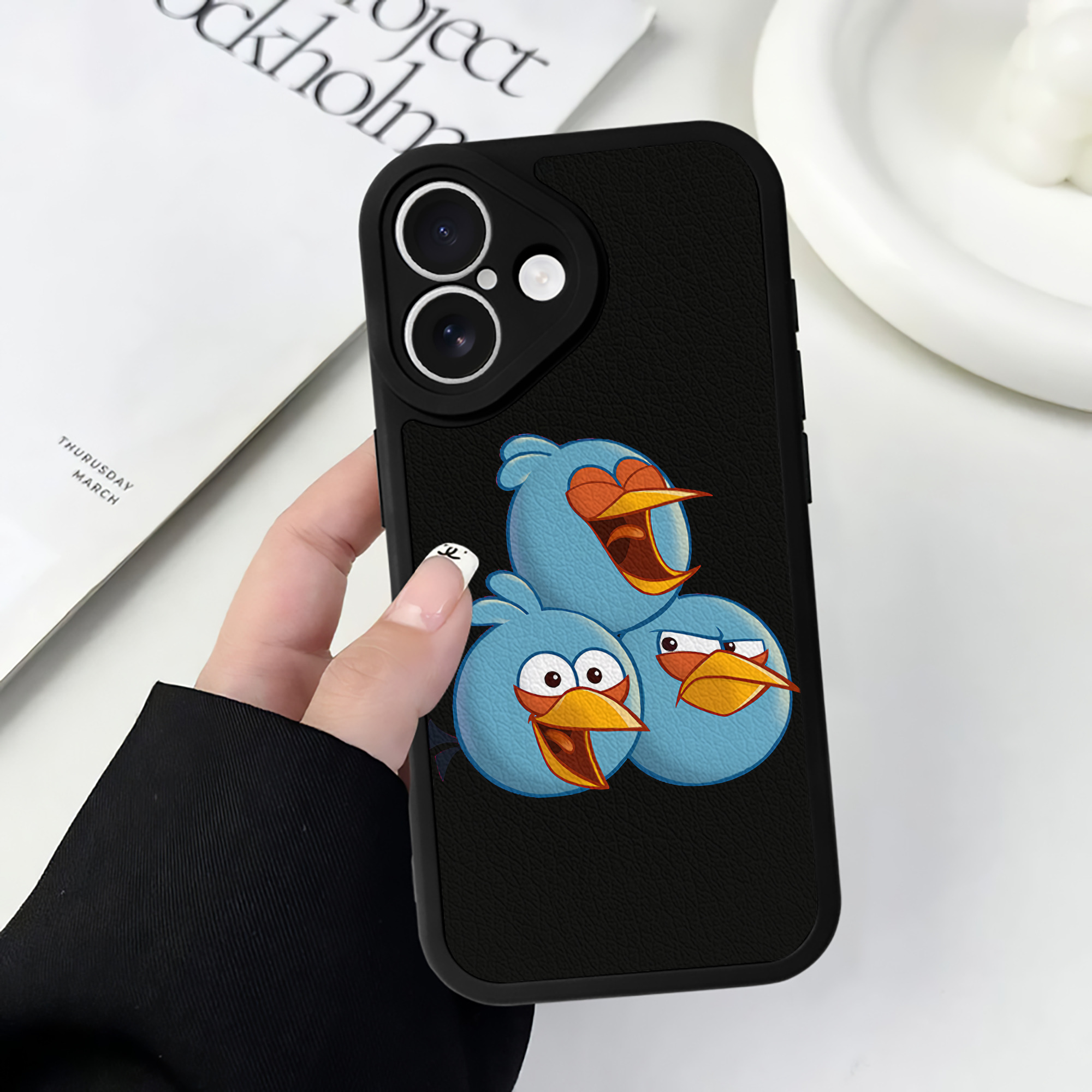（画像用） Angry Birds アングリーバード 【iPhone 16シリーズ対応】シリコンスマホケース（レザー調） 材質：シリコン